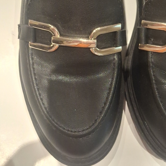 Rachel Zoe Black Faux Leather Lug Soled Loafers with Gold Accent Size 8 - Picture 4 of 10